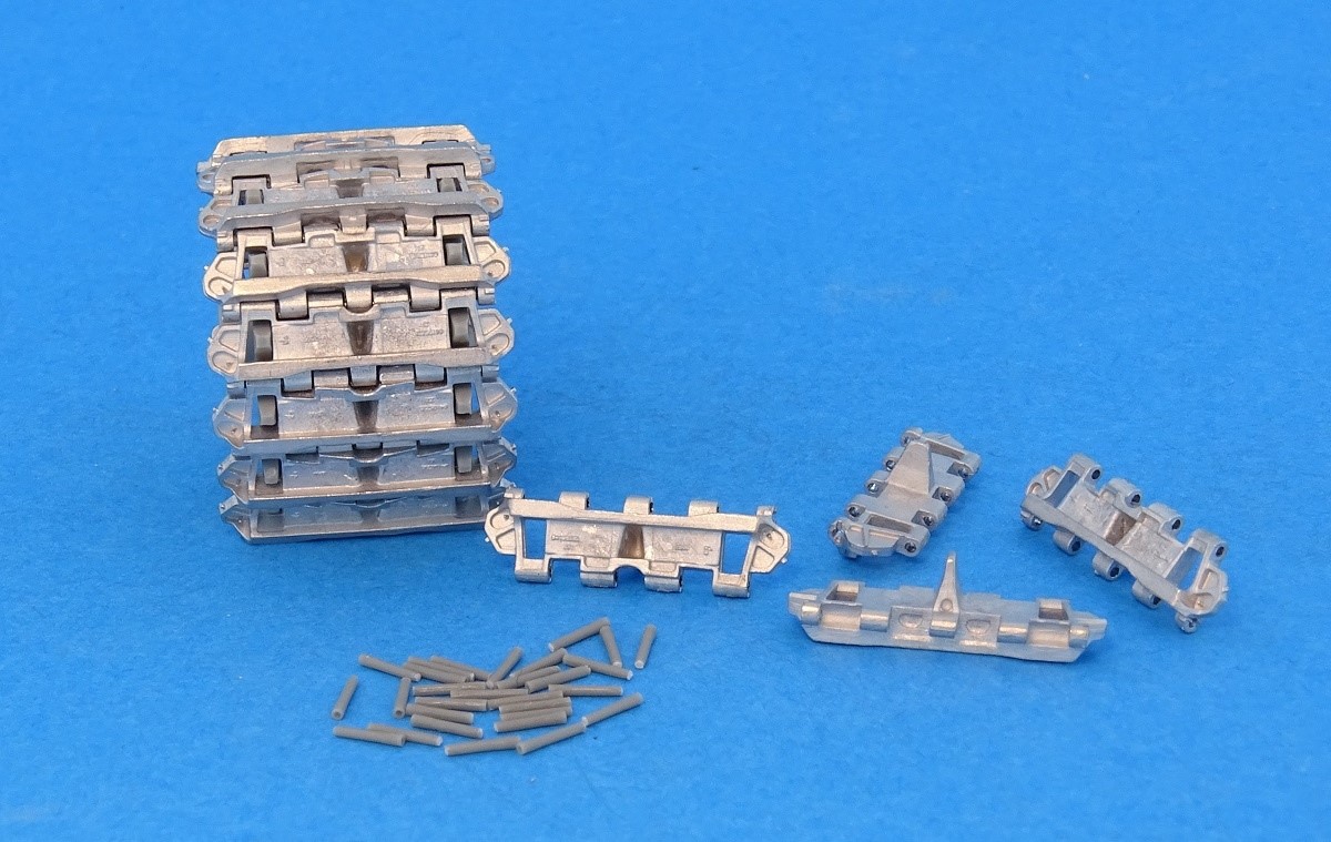 

MTL-35206 Tracks for MERKAVA Mk.2b, Achzarite late, Magach 6B BATASH