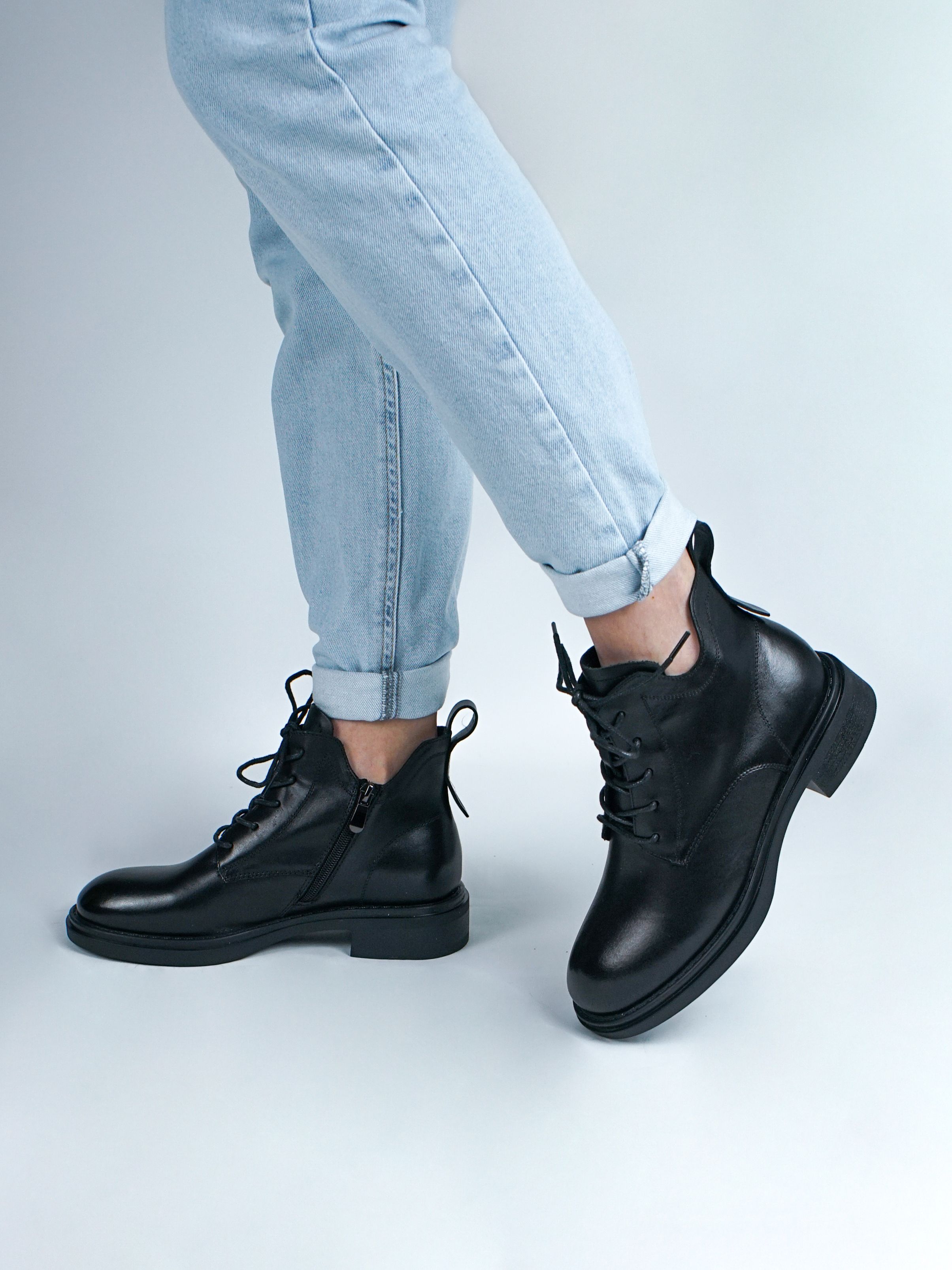 

Ботинки женские 365 Shoes HMI556-1-1 черные 40 RU, Черный, HMI556-1-1
