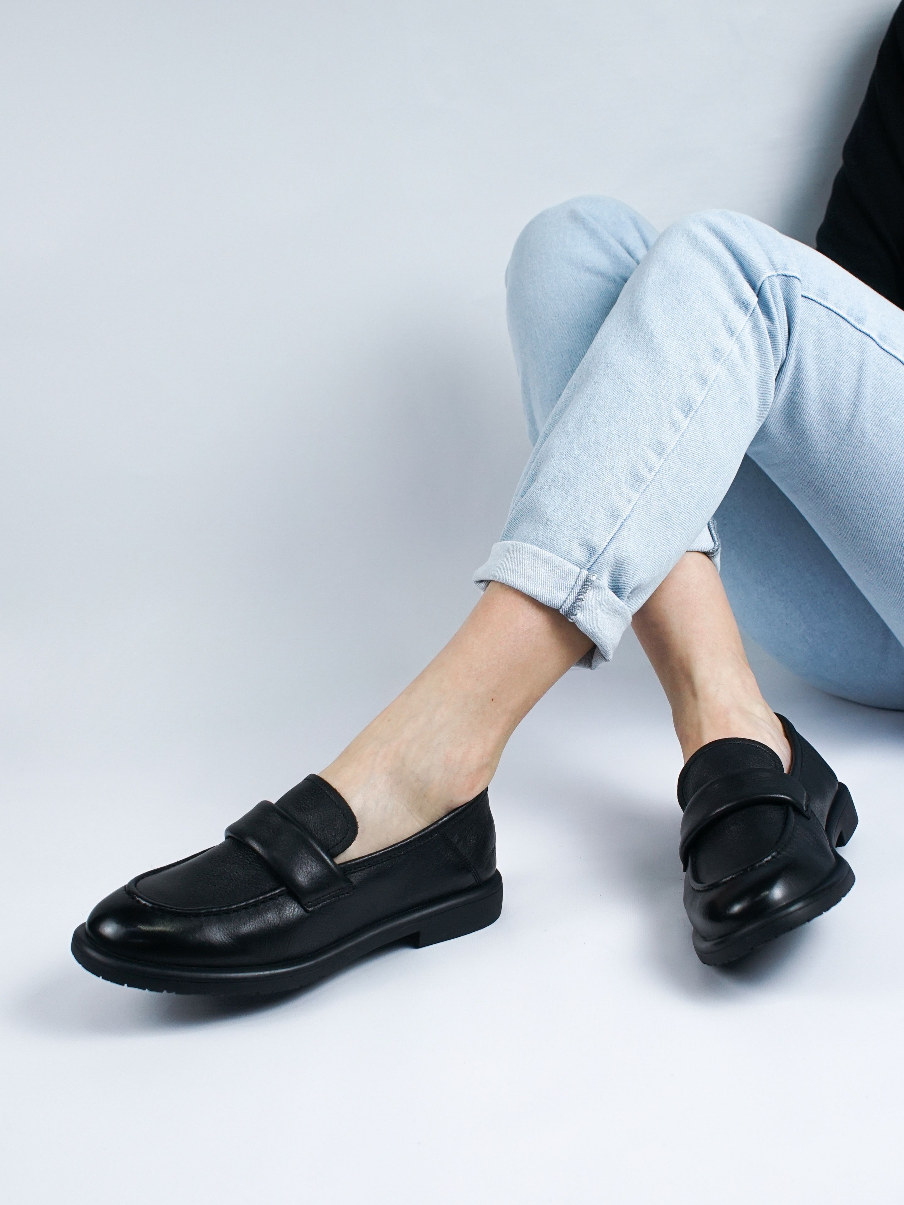 

Лоферы женские 365 Shoes DBY088-1-1 черные 39 RU, Черный, DBY088-1-1