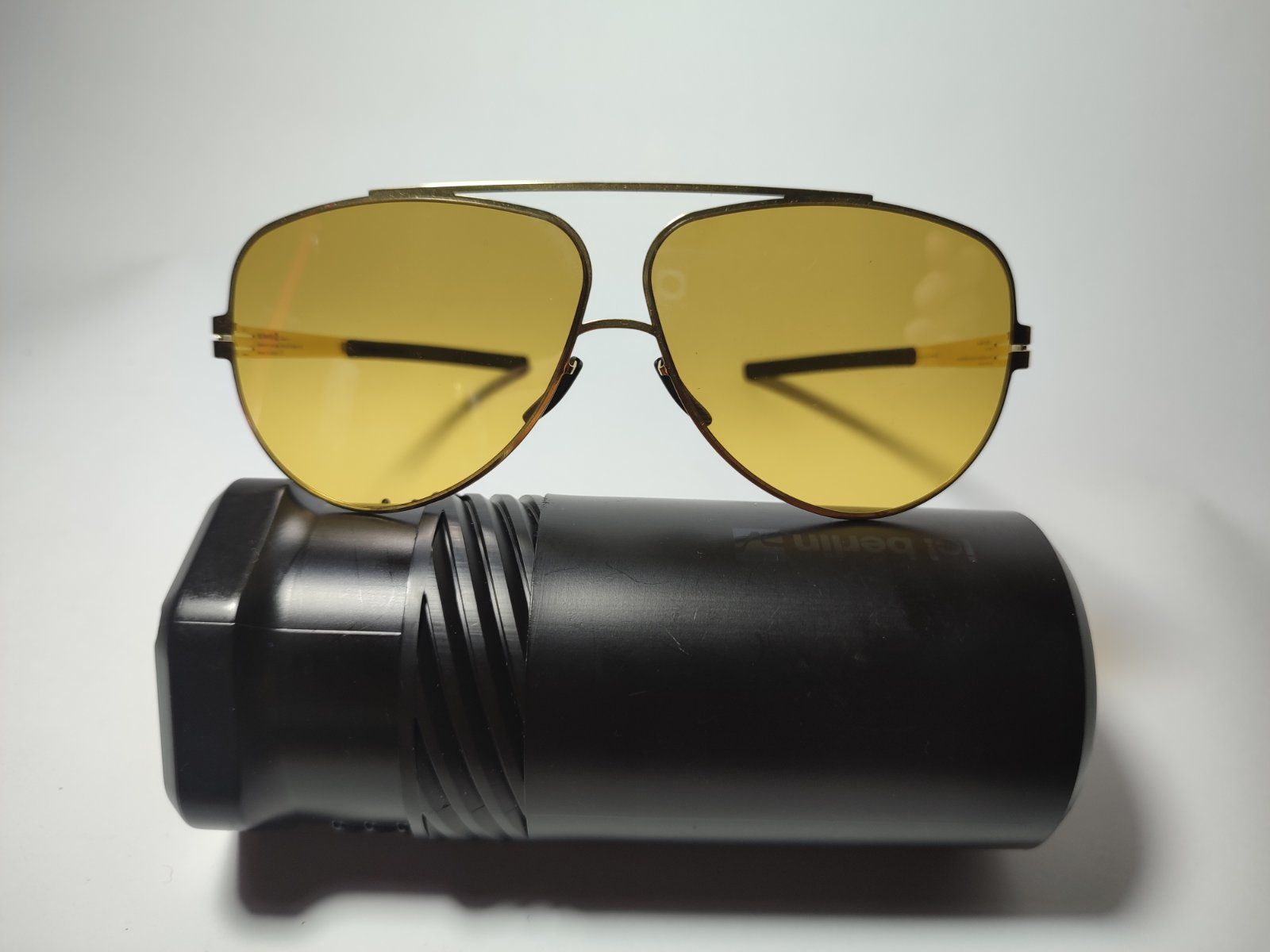 Солнцезащитные очки унисекс Ic! Berlin 19 золотые