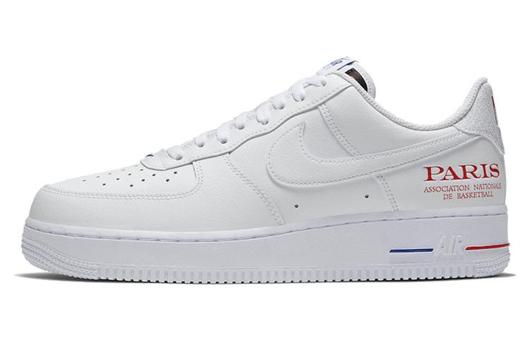 

Кеды унисекс Nike Air Force 1 NBA Paris белые 39 EU, Белый, Air Force 1 NBA Paris