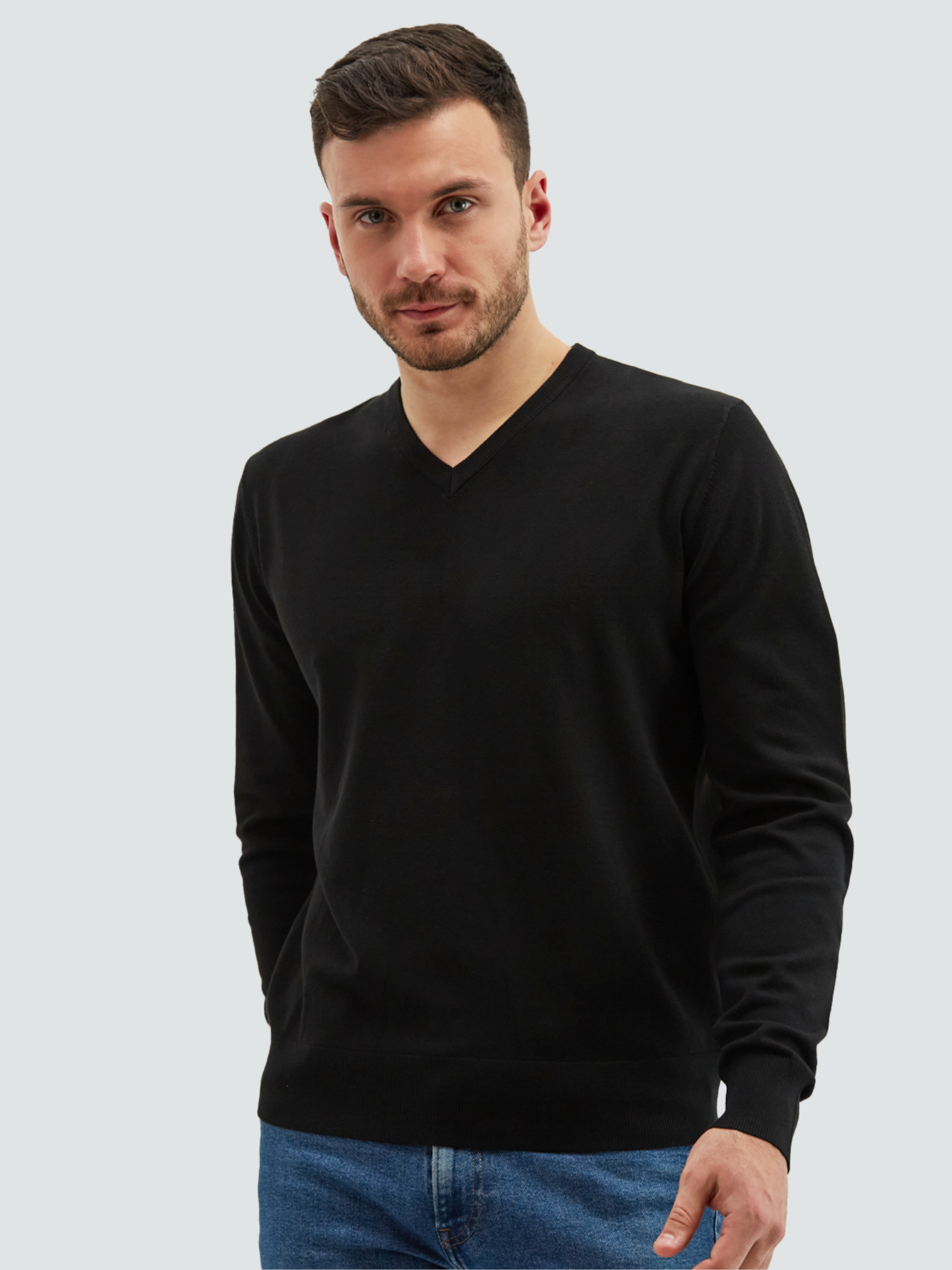 

Пуловер мужской MANAFOFF 8106 черный 2XL, 8106