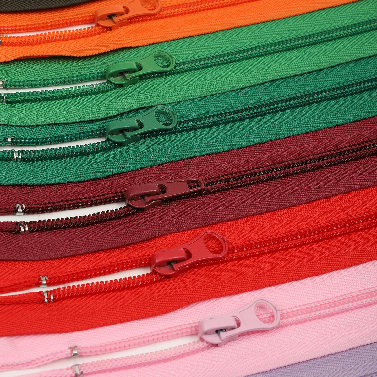 

Молния MaxZipper пласт. спираль №5-N 75см АССОРТИ уп.15цв, Разноцветный, Молнии