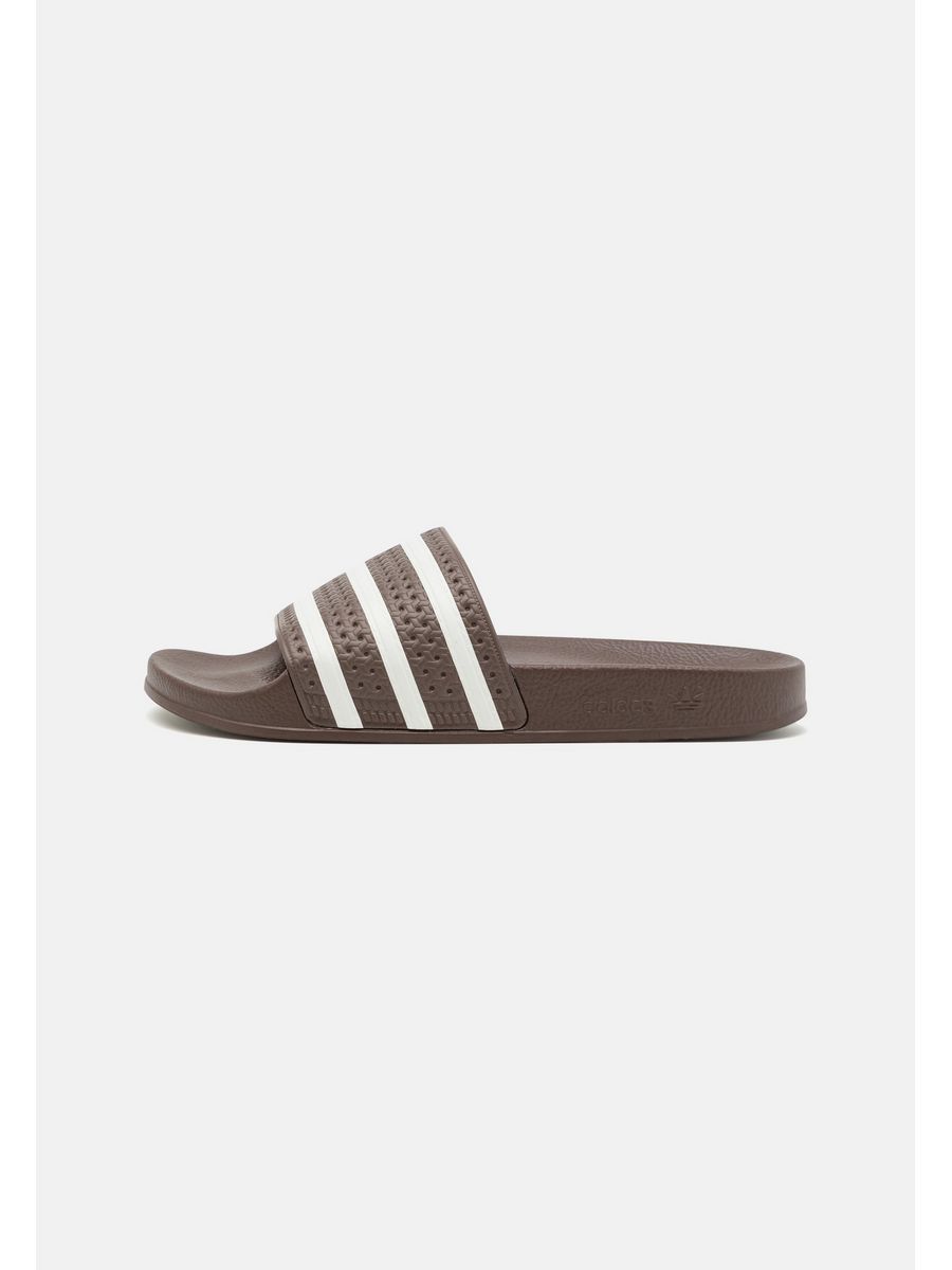 

Сланцы унисекс Adidas Originals AD115G02I хаки 40.5 EU, AD115G02I
