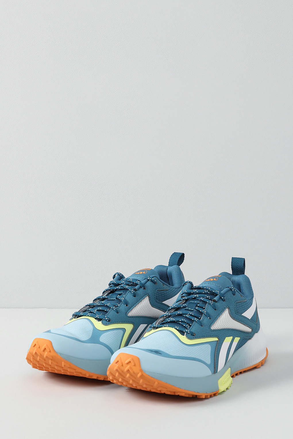 

Кроссовки женские Reebok HR1880 голубые 8.5 US, Голубой, HR1880