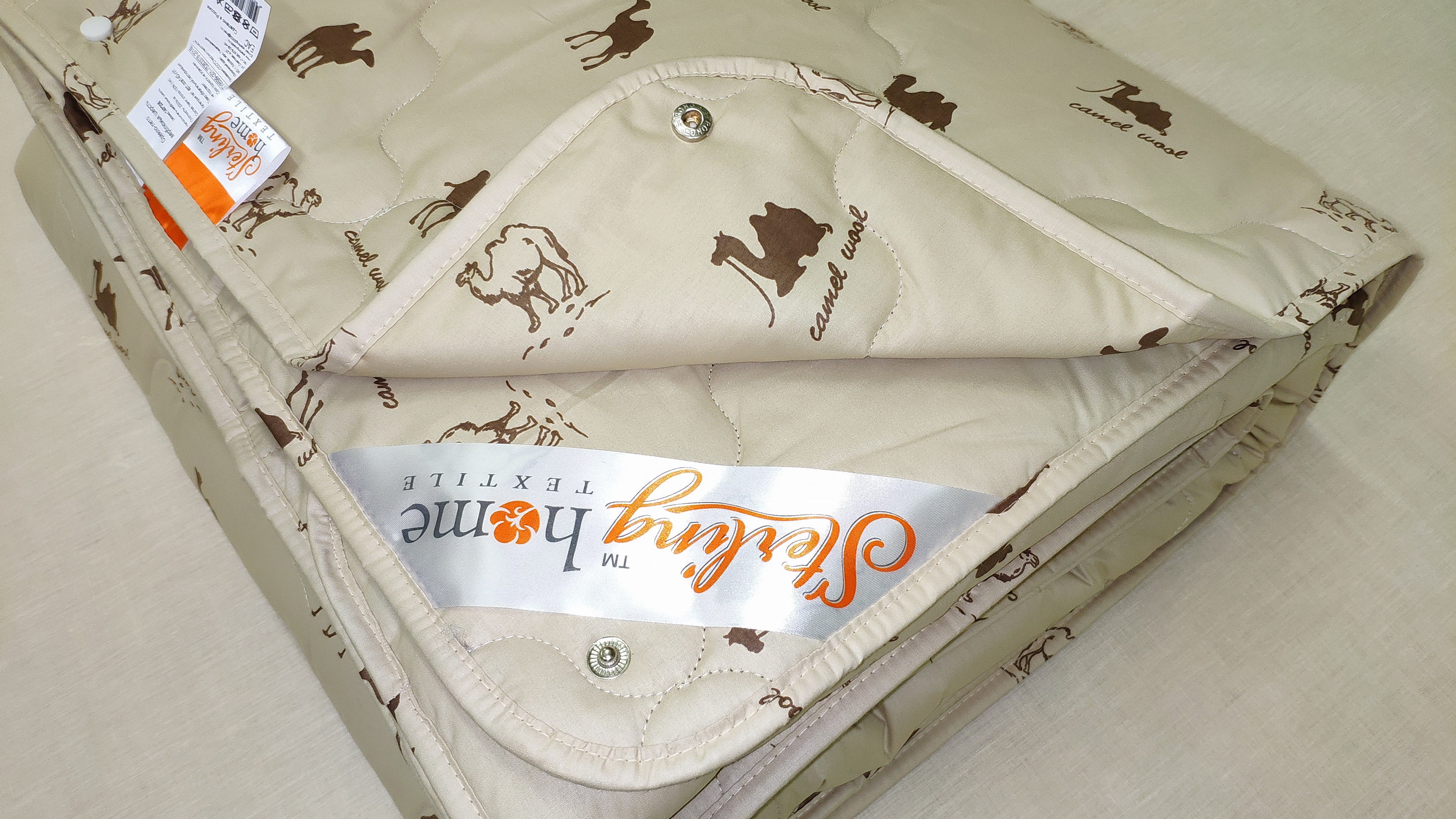 

Одеяло Sterling Home Textile ВЕРБЛЮЖЬЯ ШЕРСТЬ "4-сезона" 200x220, тик, Евро