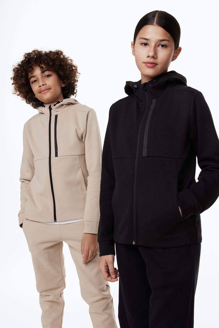 

Толстовка детская H&M 1035352, цвет черный, размер 122 (доставка из-за рубежа), 1035352
