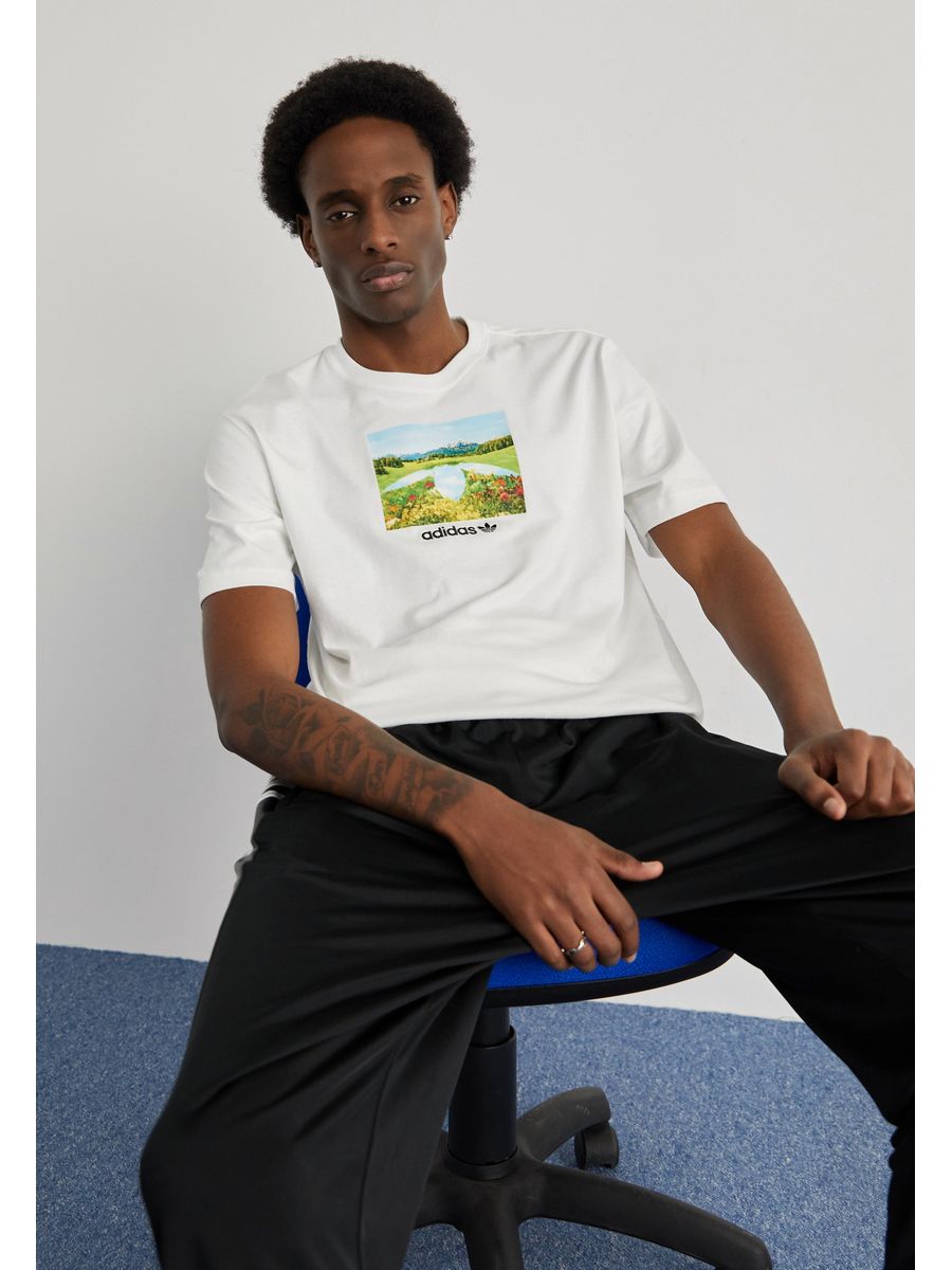 

Футболка мужская Adidas Originals AD122O11H белая XS, Белый, AD122O11H