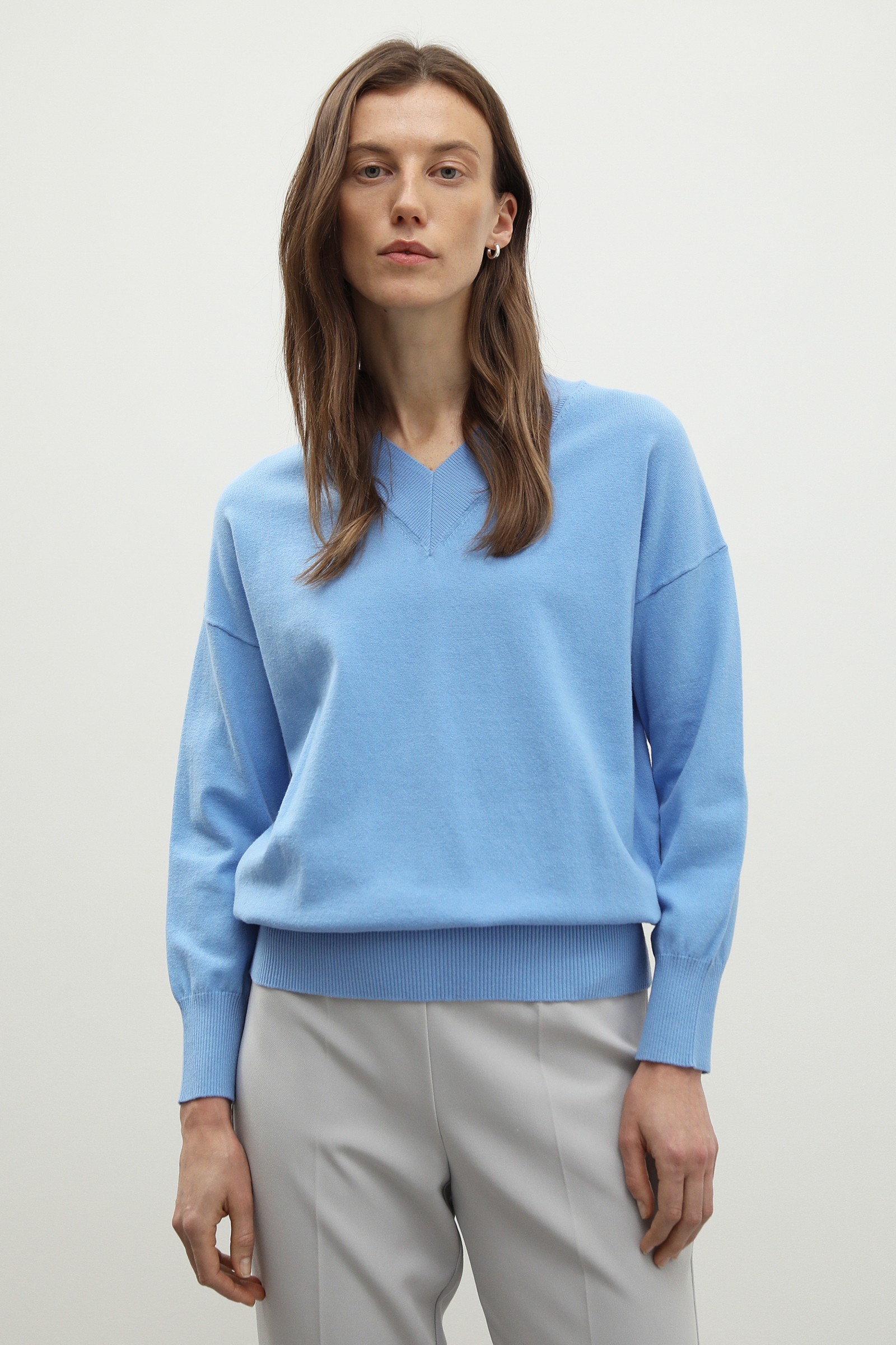 

Пуловер женский Finn Flare FBD11113 голубой S, FBD11113