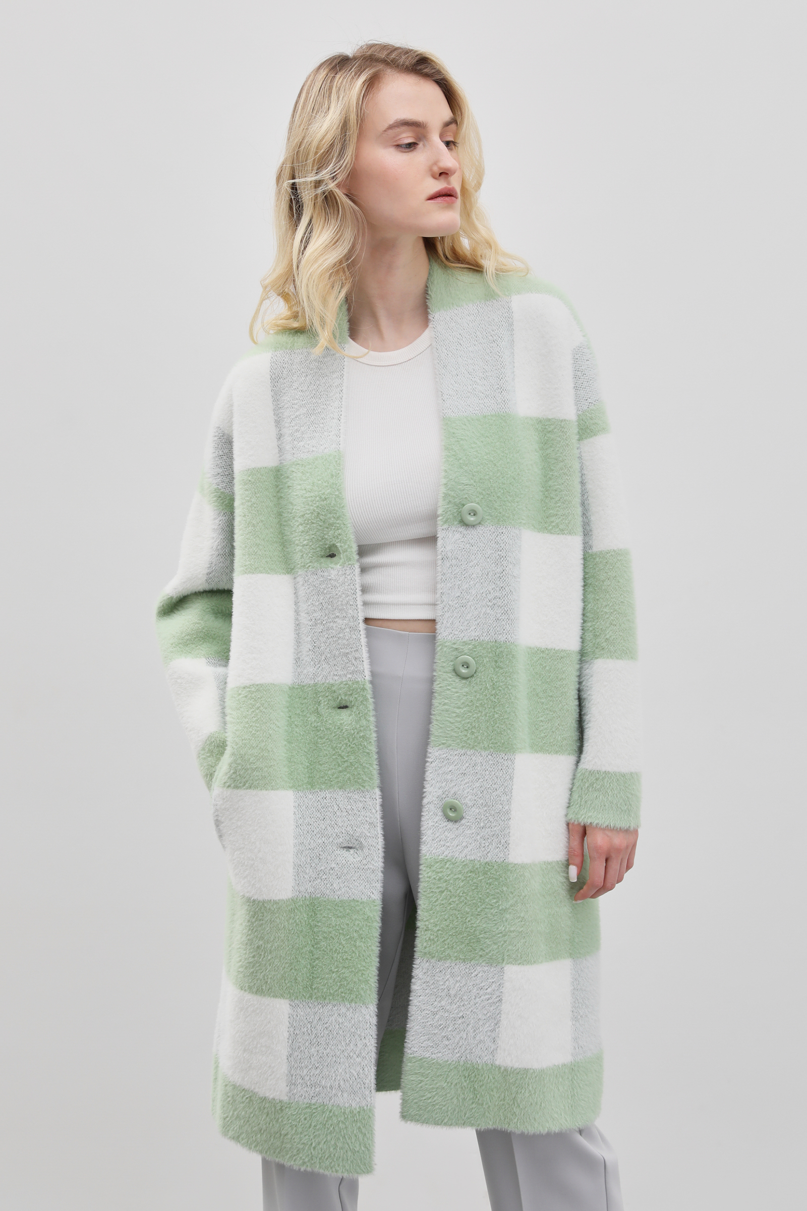 

Пальто женское Finn Flare FBD11121 зеленое M, FBD11121