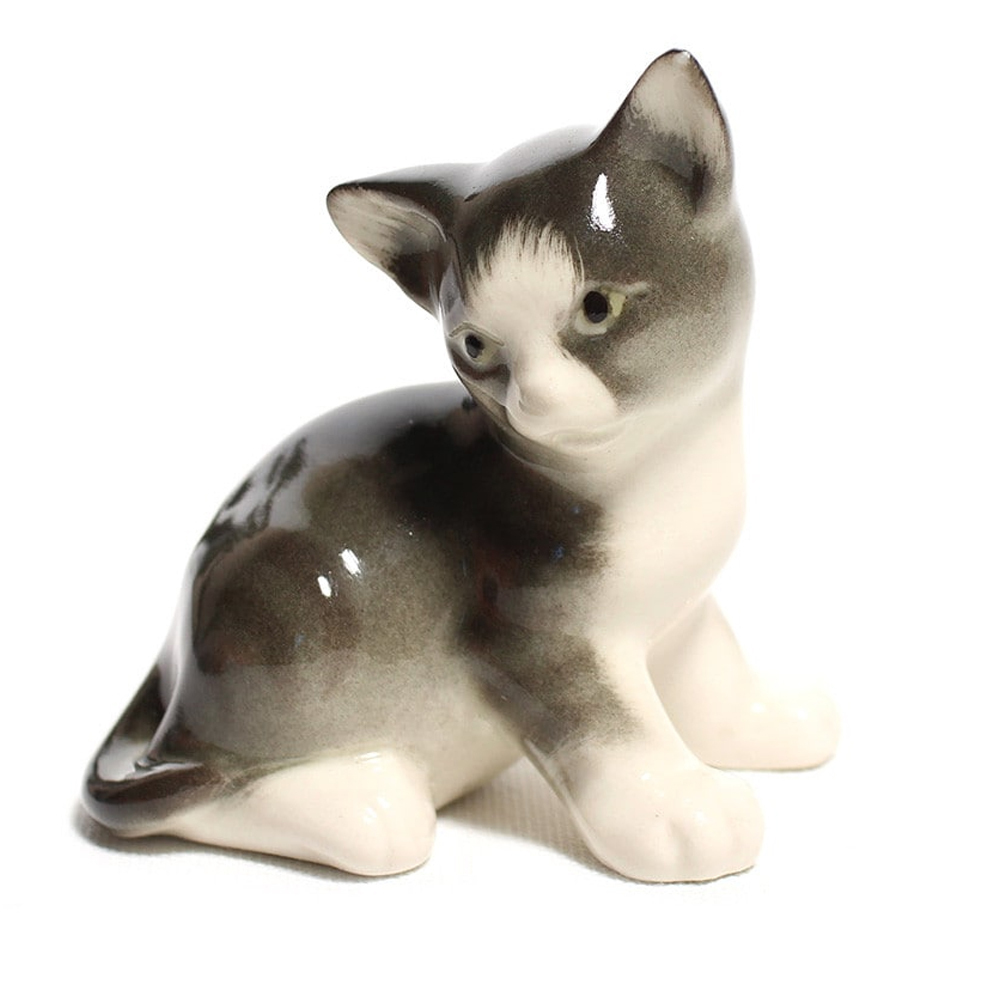фото Скульптура котенок парамоша серый. императорский фарфоровый завод. высота 5,9 см.