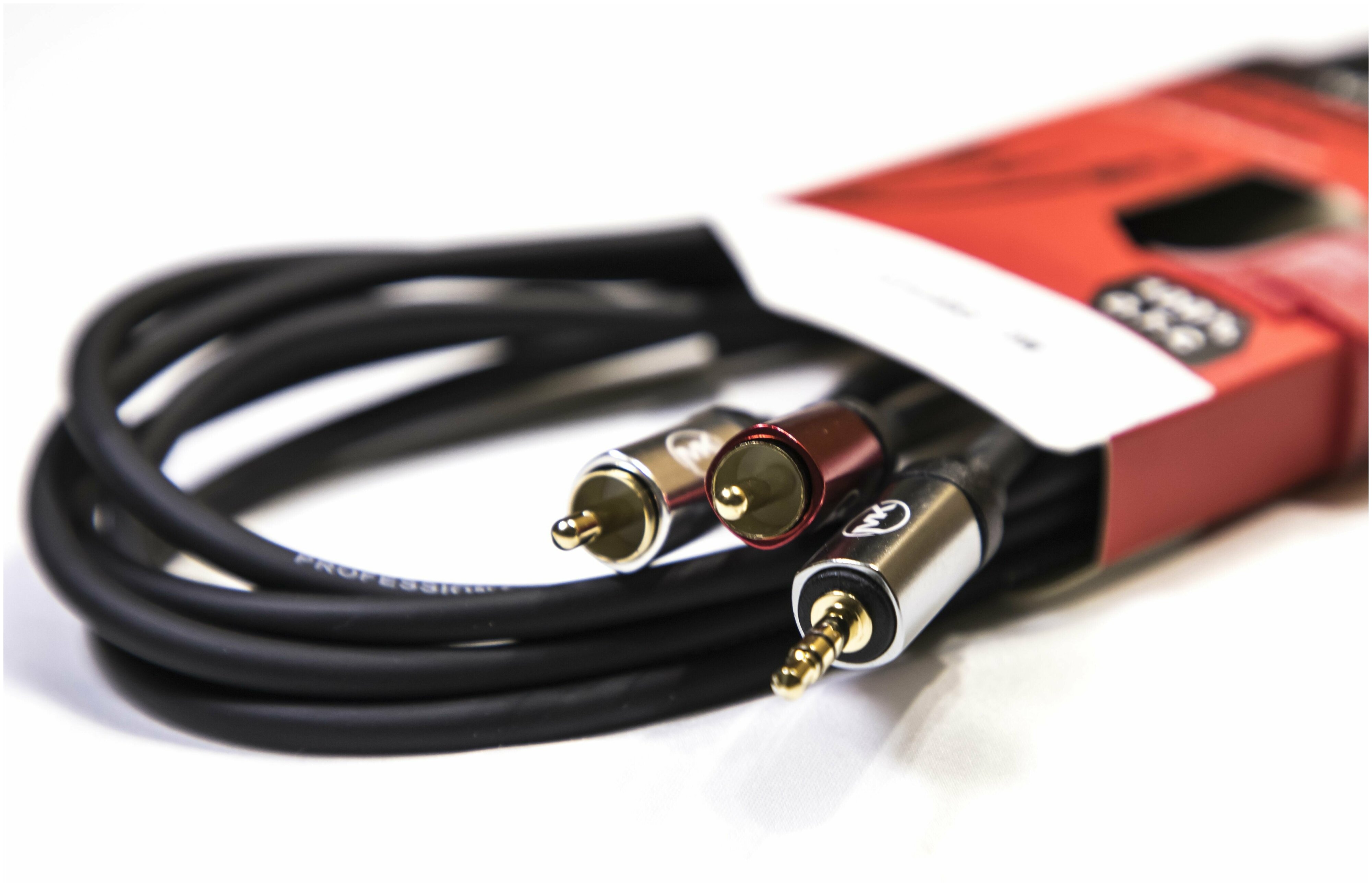 Аудио кабель MUZKABEL EYC053 - 3 метра, MINI JACK (stereo) - 2 RCA