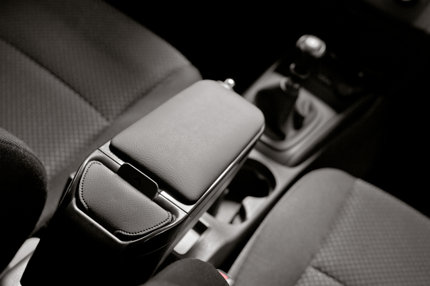 

Подлокотник ARMSTER 2 SILVER для SUZUKI VITARA 2015-