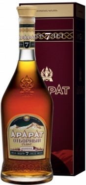 

Коньяк Арарат Отборный в подарочной коробке 0.7 л
