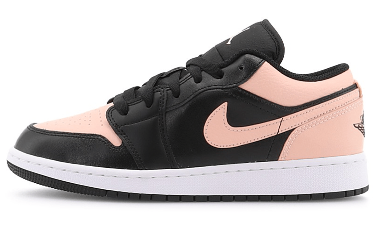 

Кеды унисекс Jordan Air Jordan 1 Low Crimson Tint GS черные 38.5 EU, Черный, Air Jordan 1 Low Crimson Tint GS