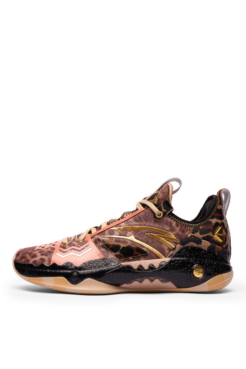 

Спортивные кроссовки мужские Anta OUTDOOR COURT SHOCK WAVE 5.0 коричневые 9 US, Коричневый, 812411111