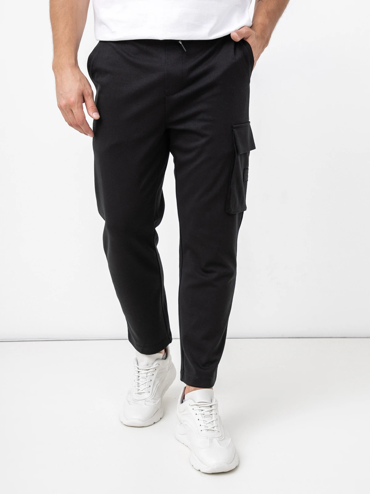 Брюки мужские Calvin Klein Jeans J30J320897BEH черные, размер M