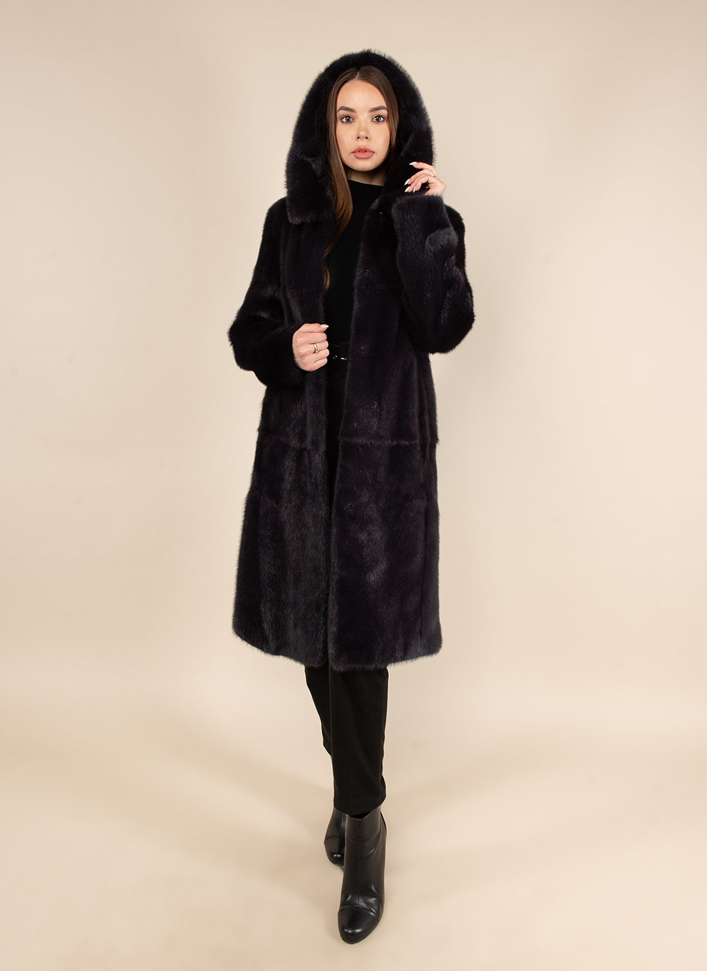 

Шуба женская Каляев 50069 коричневая 40 RU, 50069