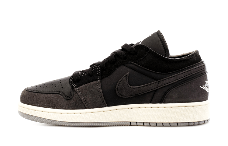 

Кеды унисекс Jordan Air Jordan 1 low GS черные 38 EU, Черный, Air Jordan 1 low GS