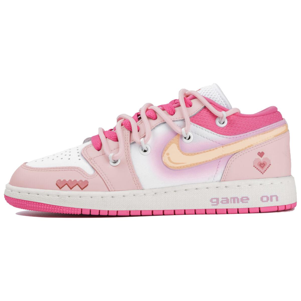 

Кеды унисекс Jordan Air Jordan 1 Low GS розовые 35.5 EU, Розовый, Air Jordan 1 Low GS