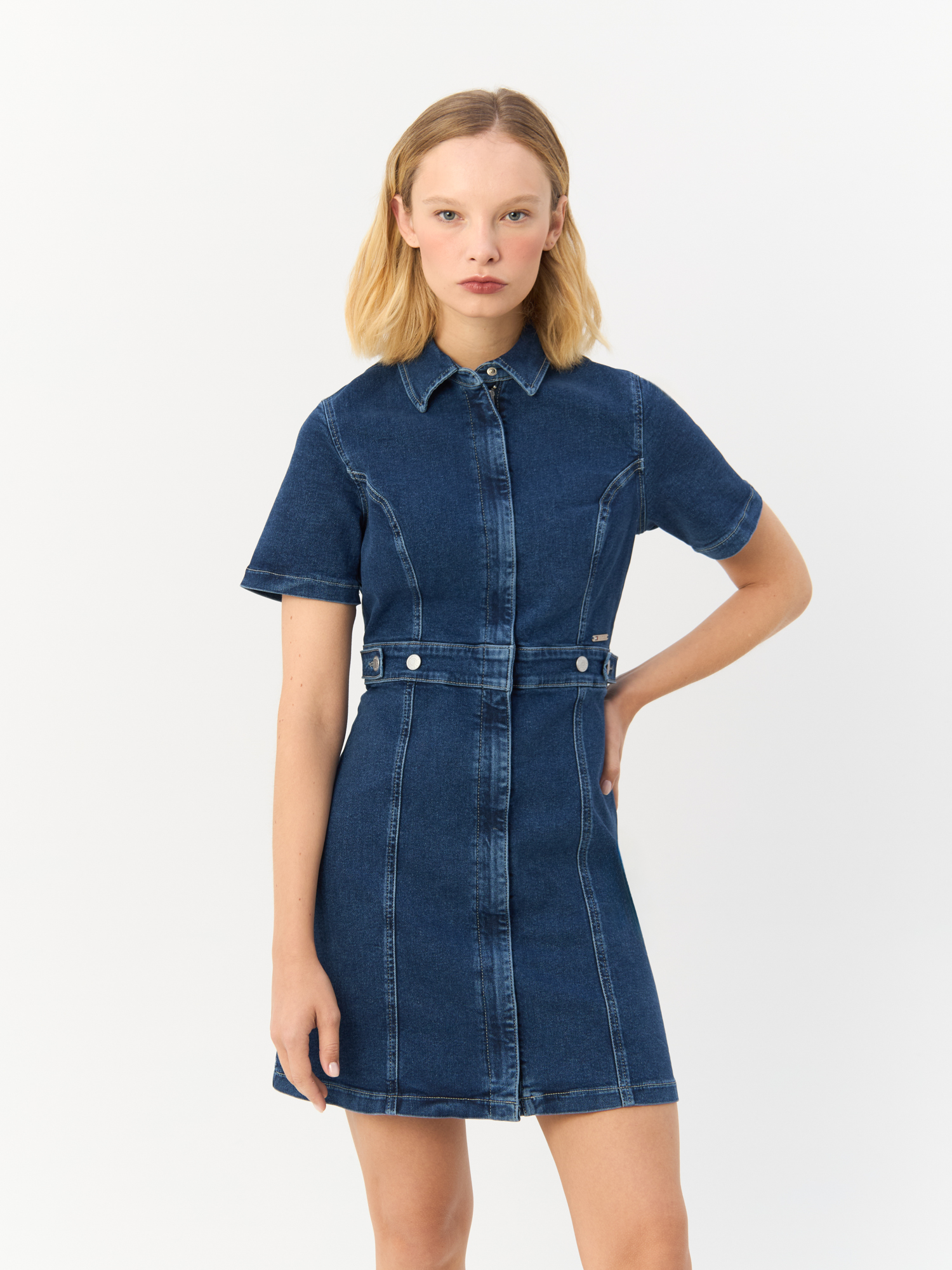 Платье женское Tommy Hilfiger Jeans Denim Dress DW0DW18593 синее L 18390₽