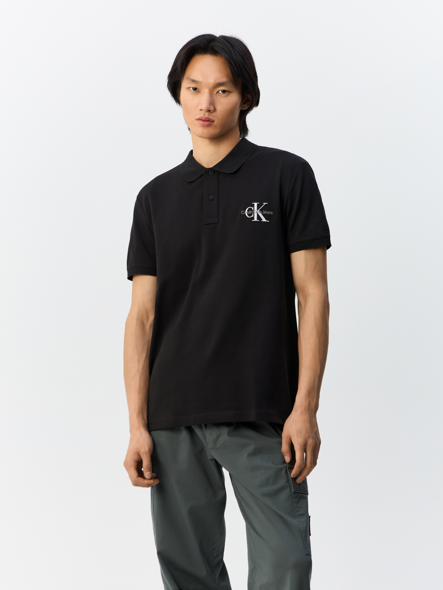 

Футболка мужская Calvin Klein Jeans J30J325664 черная M, Черный, J30J325664
