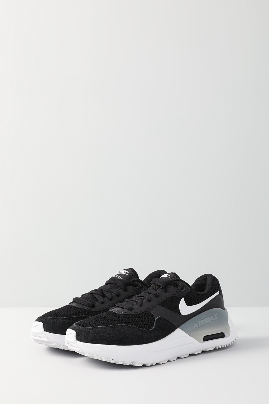 

Кроссовки женские Nike DM9538 черные 9 US, Черный, DM9538