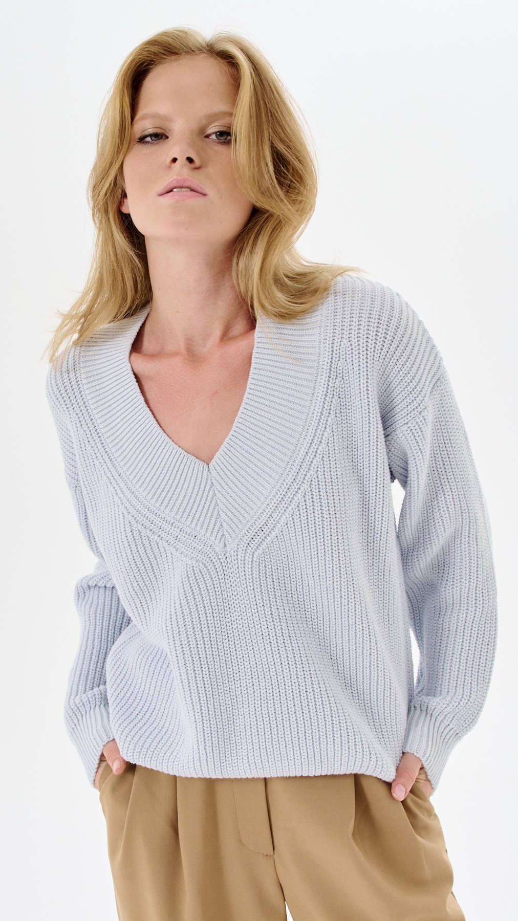 

Пуловер женский BonnyWool BW00204-2 голубой m/l, BW00204G-1