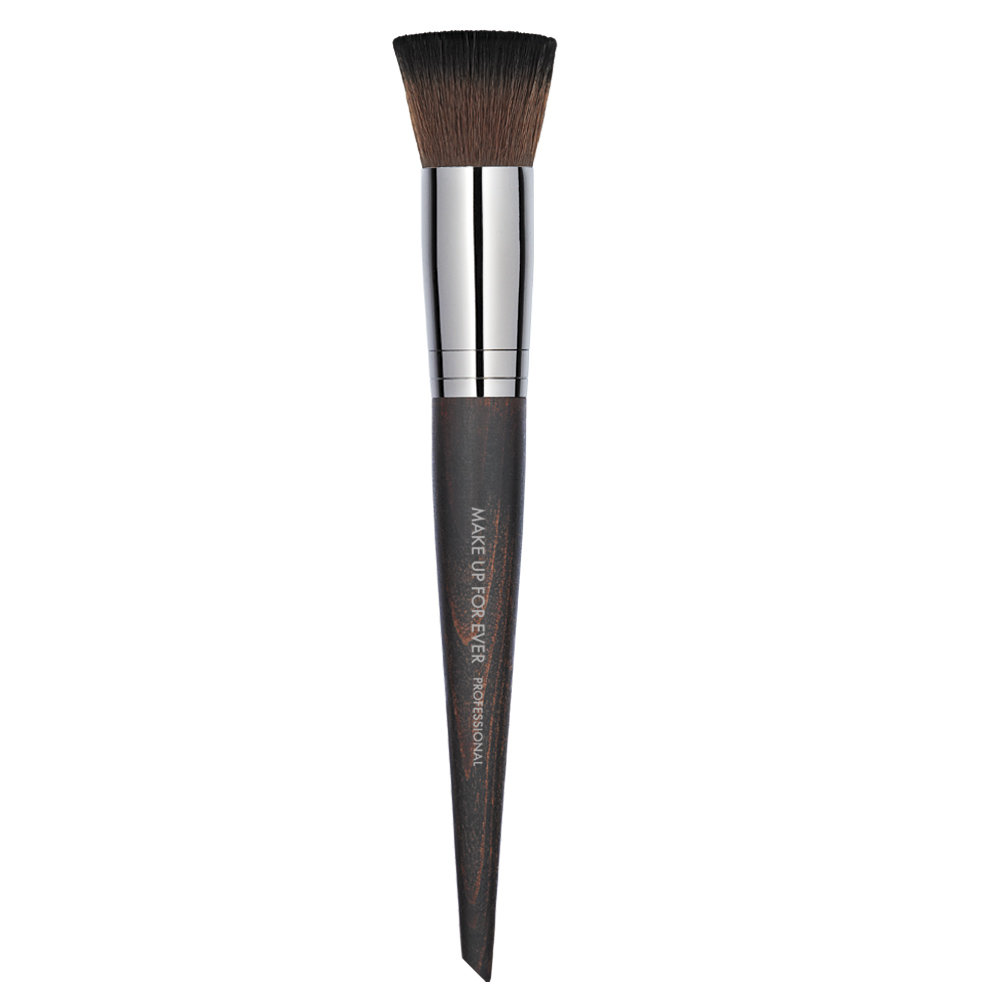 Круглая кисть с плоским срезом для румян Make Up For Ever Buffer Blush Brush 154
