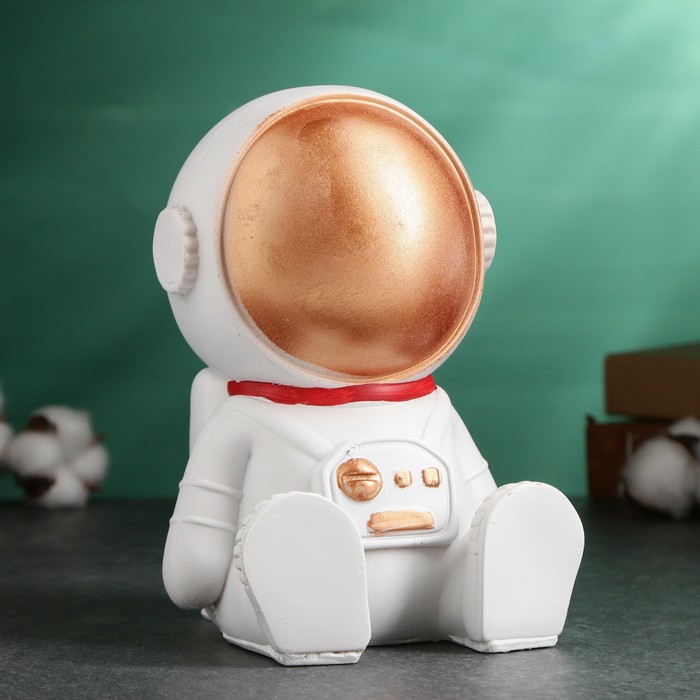 

Копилка "Космонавт сидячий" 12,5х12,5х17,5см