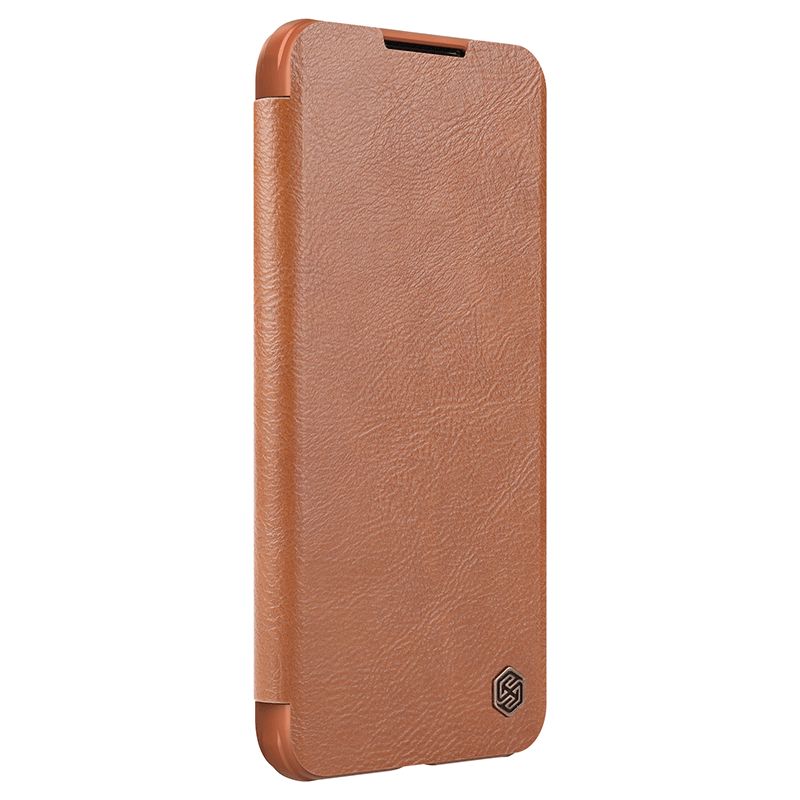 Кожаный чехол-книжка Nillkin Leather Qin Pro для Samsung Galaxy S22 (коричневый)