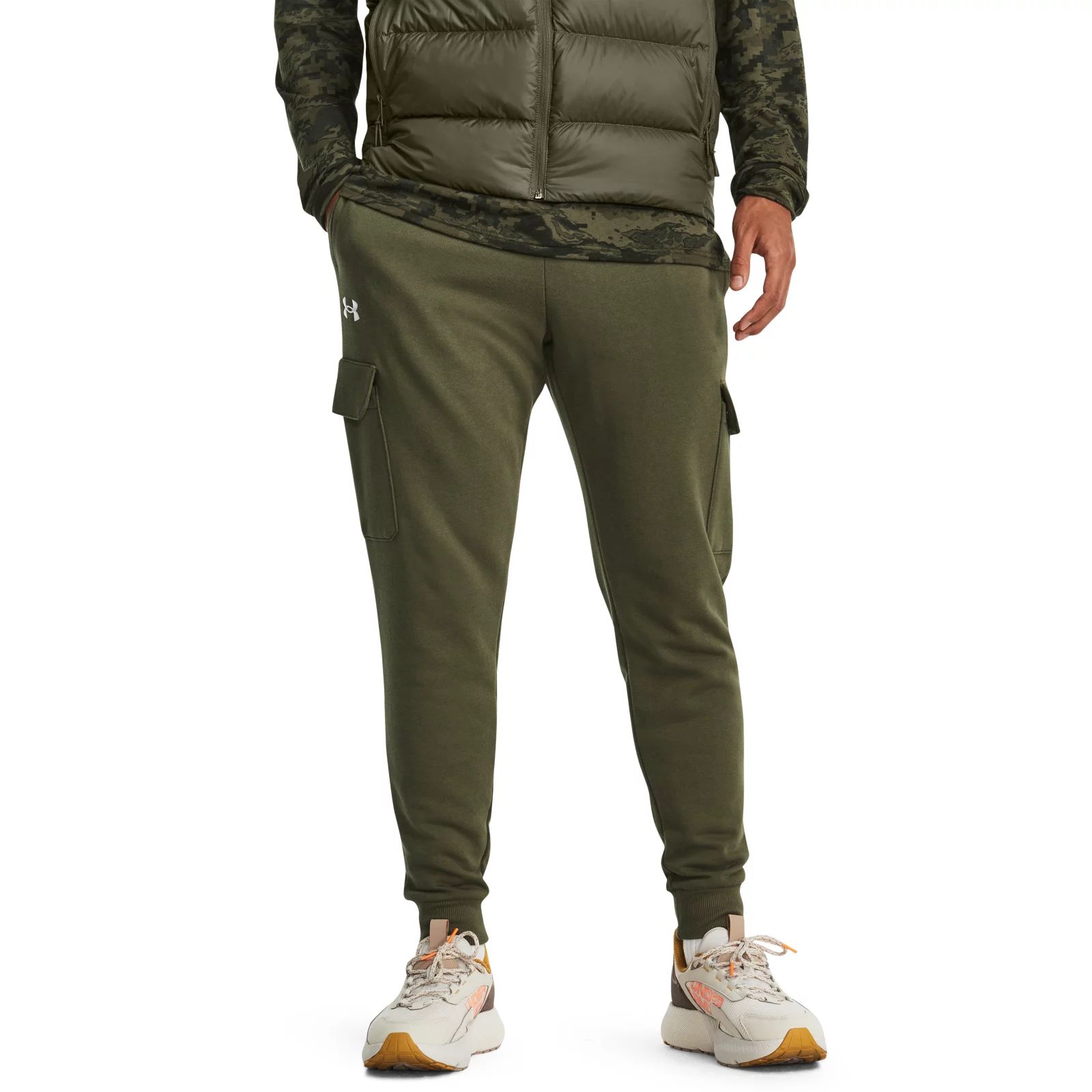 Спортивные брюки мужские Under Armour Ua Rival Fleece Cargo Jogger зеленые SM