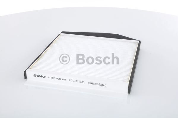 фото Фильтр воздушный салона bosch 1 987 435 061