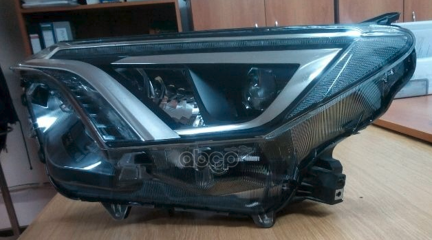 

Фара Передняя TOYOTA 8118542680