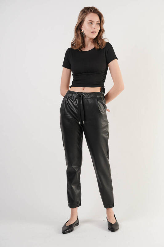 

Топ женский Zechka ZCK0277-002 черный L (доставка из-за рубежа), ZCK0277-002