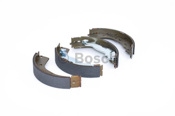 

Комплект тормозных колодок BOSCH 0 986 487 909