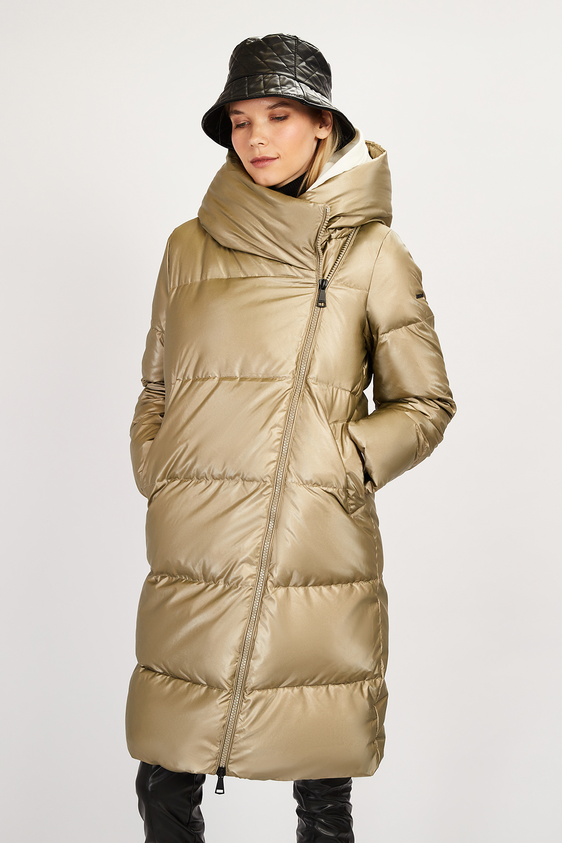 Пальто женское Baon B001809 золотистое 2XL