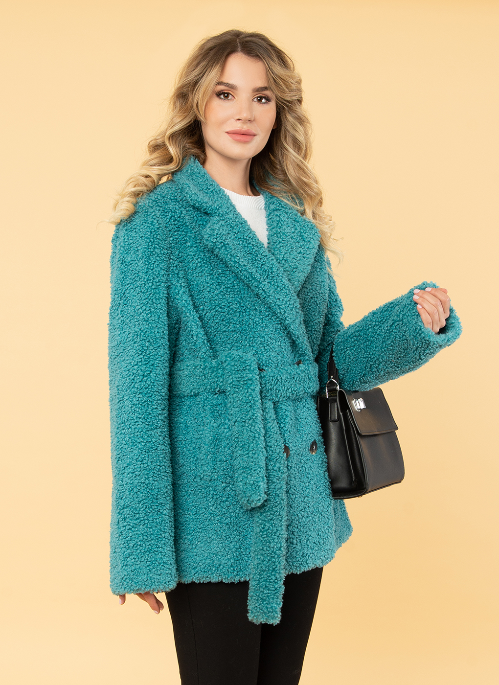 

Дубленка женская Каляев 56157 бирюзовая 44 RU, 56157