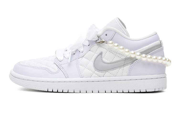 

Кеды унисекс Jordan Air Jordan 1 Low Quilted белые 40 EU, Белый, Air Jordan 1 Low Quilted