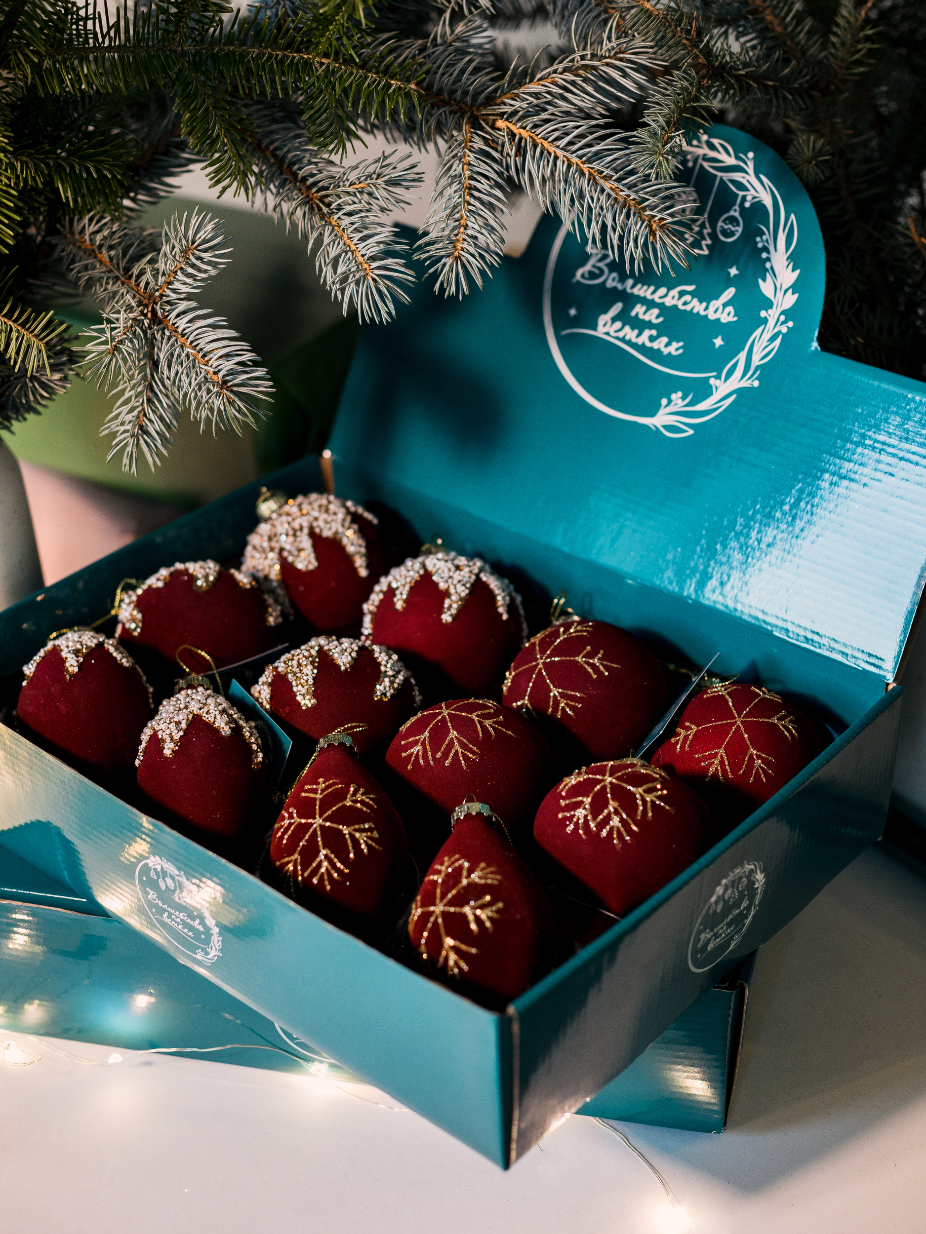 

Набор елочных шаров Волшебство на ветках Драгоценный бархат 1000004 8,8 см 12 шт, Драгоценный бархат