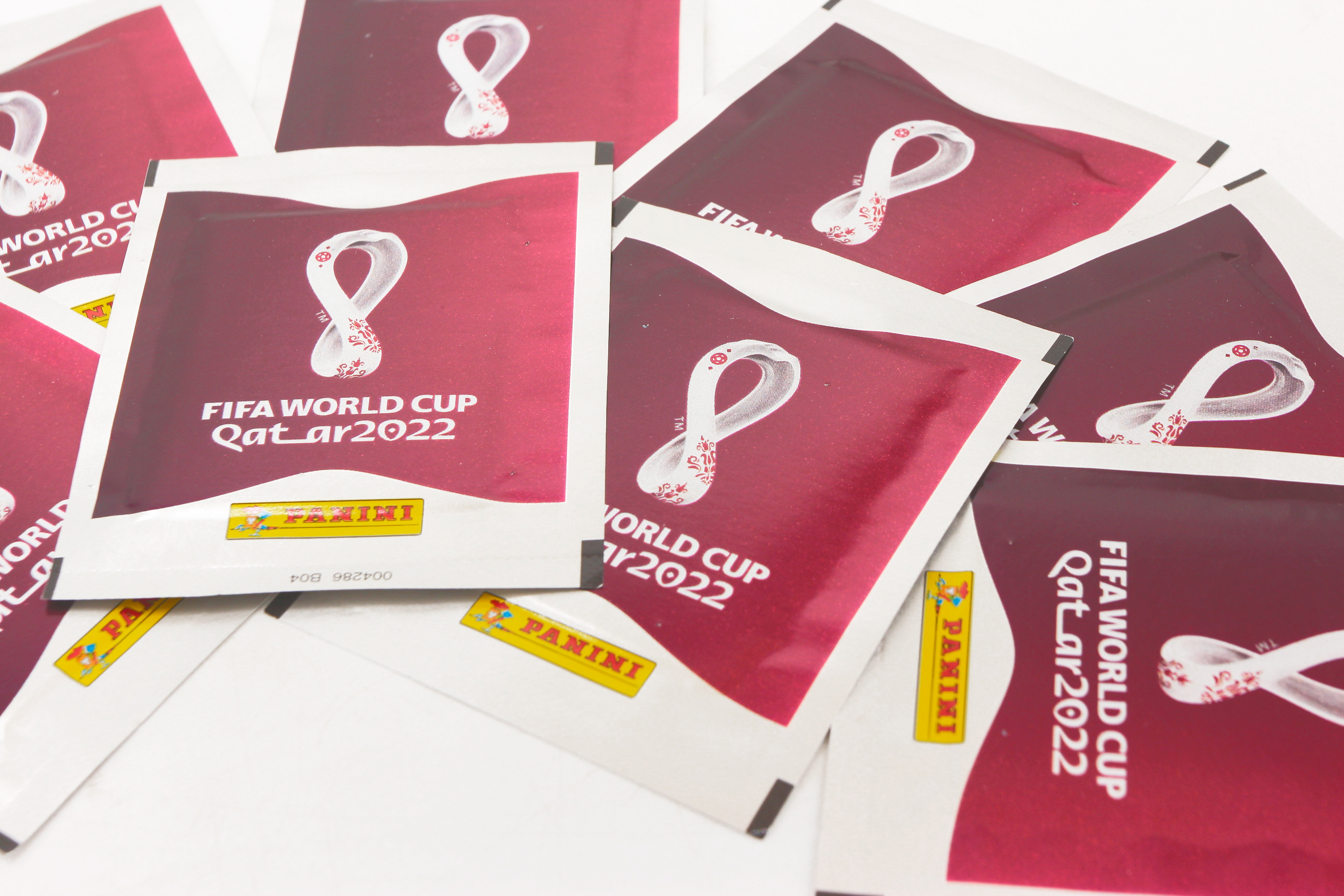 

100 пакетиков наклеек Panini FIFA World Cup Qatar 2022 (500 наклеек), FIFA