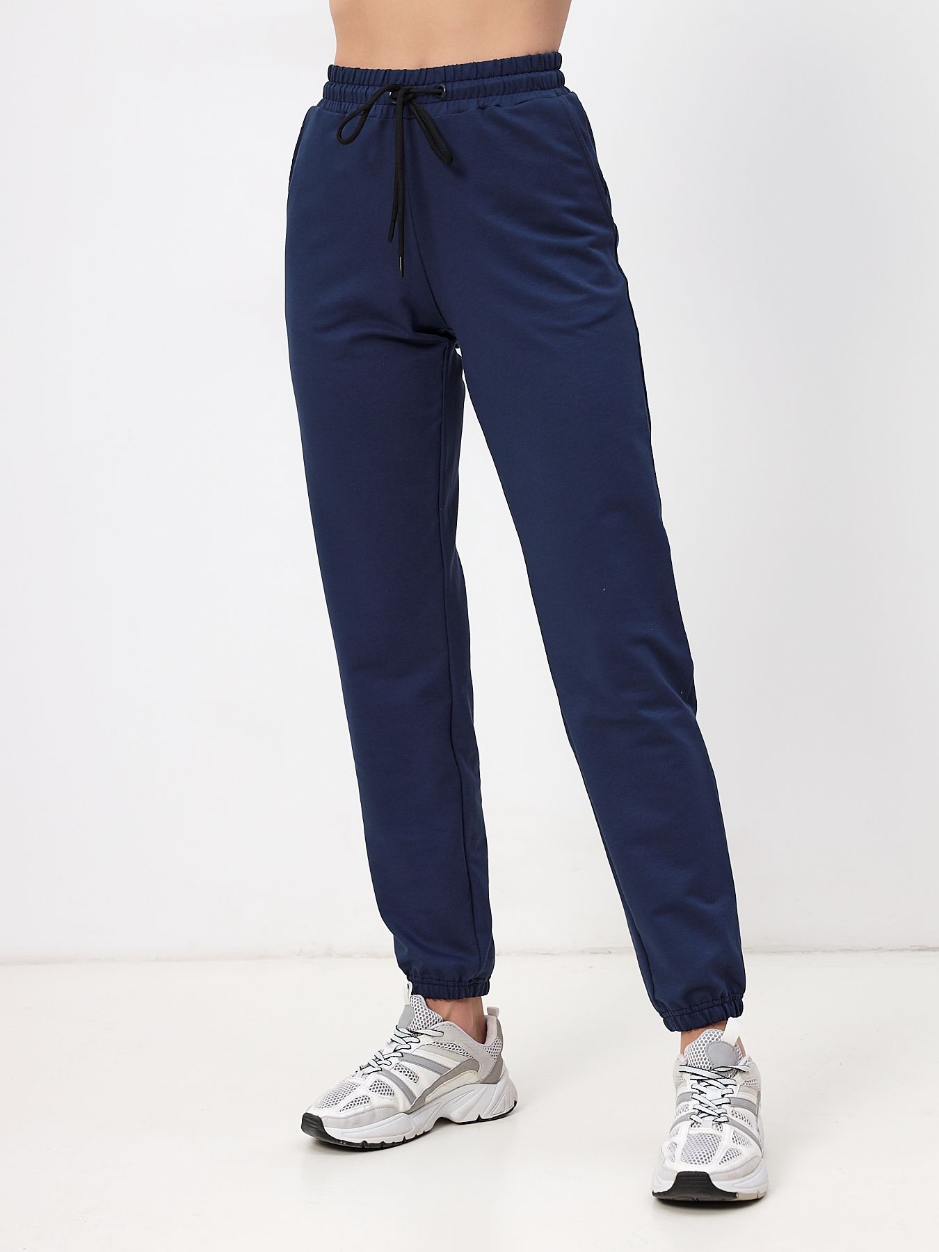 Спортивные брюки женские MOM №1 3170 синие 50 RU