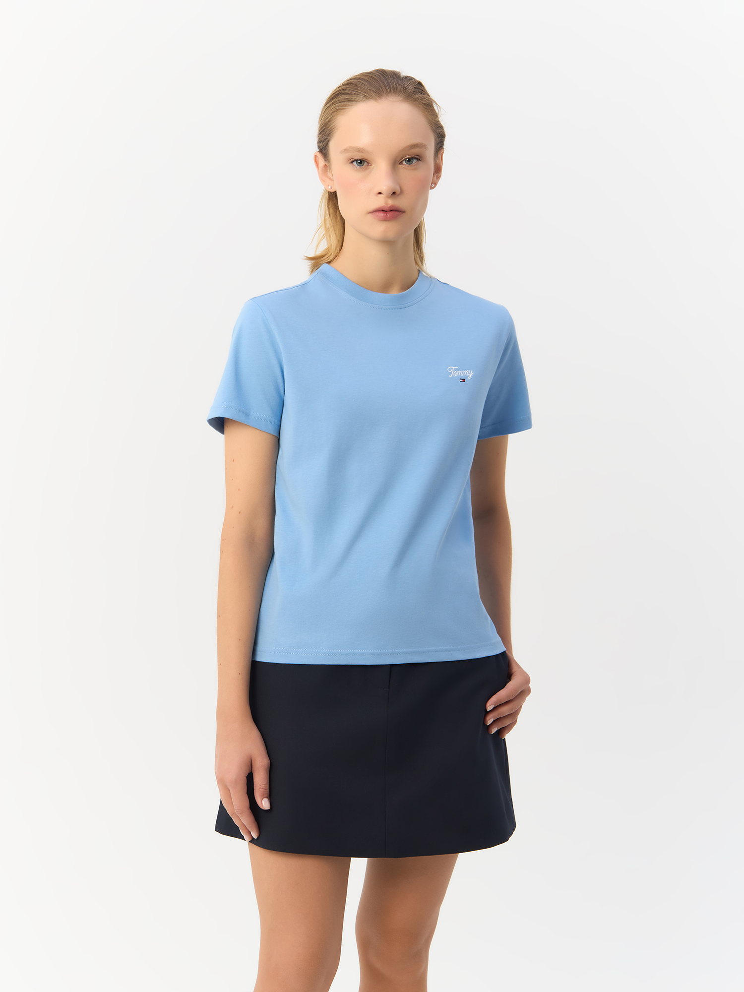 

Футболка женская Tommy Jeans DW0DW18633 синяя M, Синий, DW0DW18633