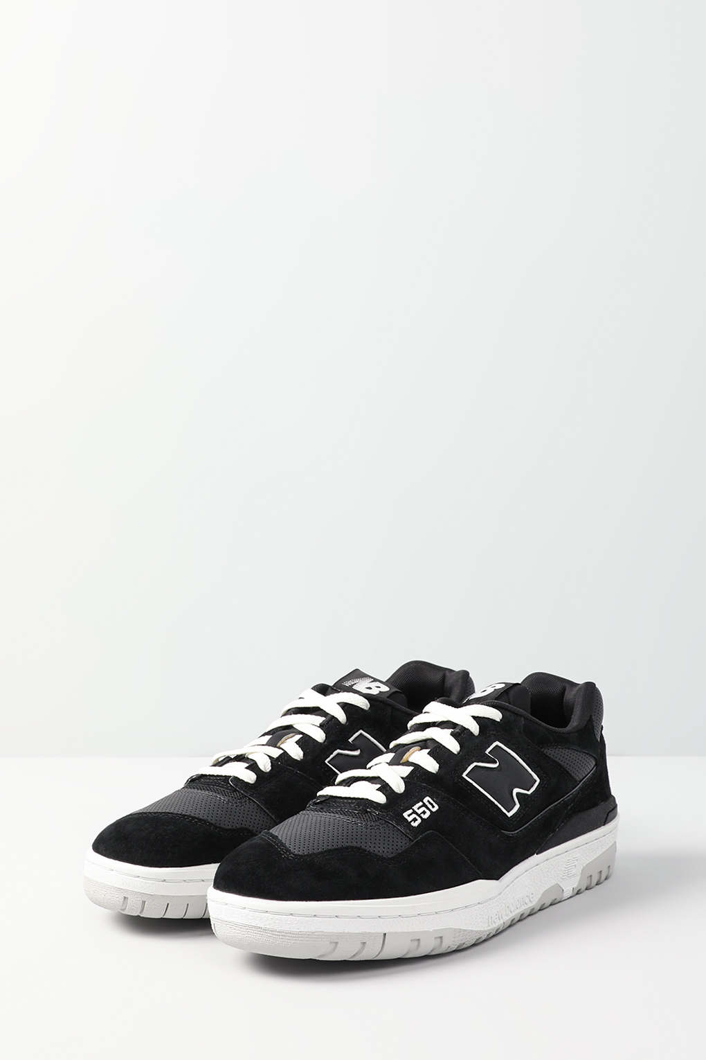 

Кеды мужские New Balance BB550PRA черные 8.5 US, Черный, BB550PRA