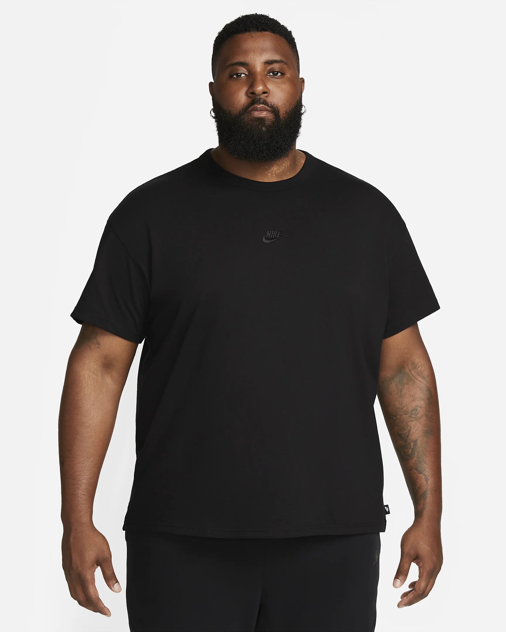 Футболка мужская Nike DO7392-010 черная XL