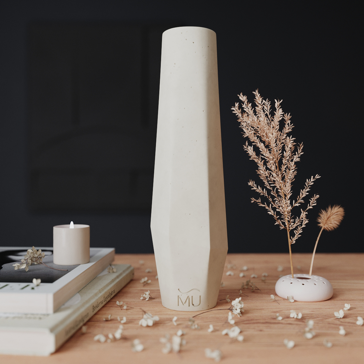фото Декоративная ваза musko home megan m 30 см бетон кремовая матовая