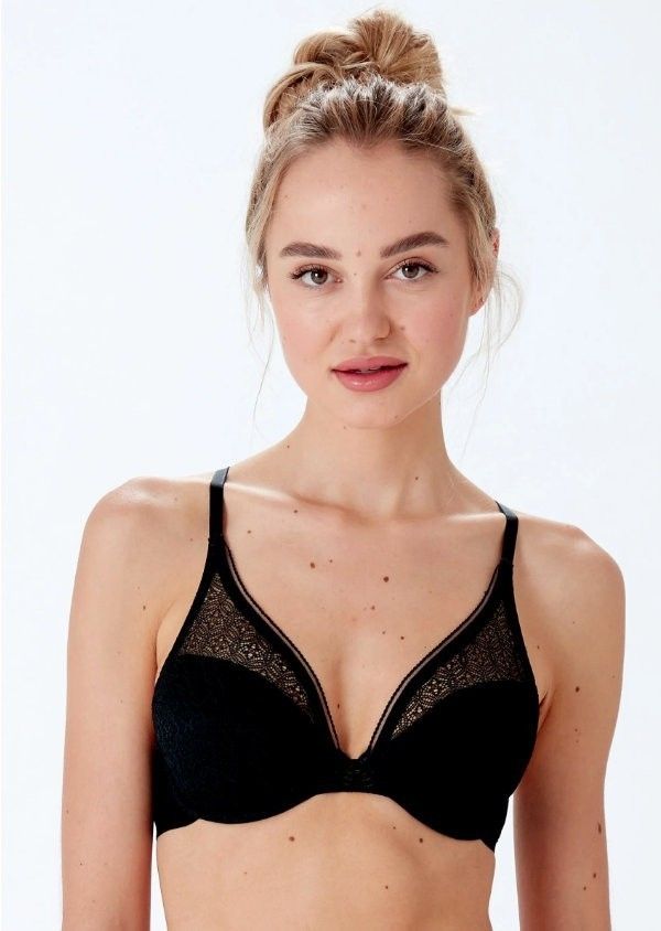 

Бюстгальтер с кружевной чашкой на поролоне Delicate Lace