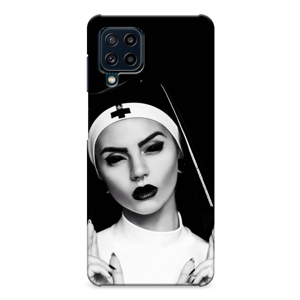 

Пластиковый чехол "Черная монашка" на Samsung Galaxy M32