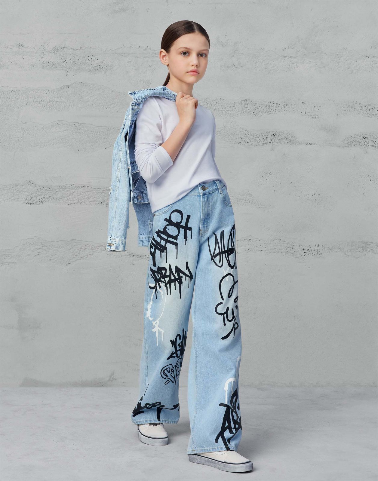 

Джинсы для девочки Gloria Jeans GJN032989 синий /лайт/ 5-6л/116, GJN032989