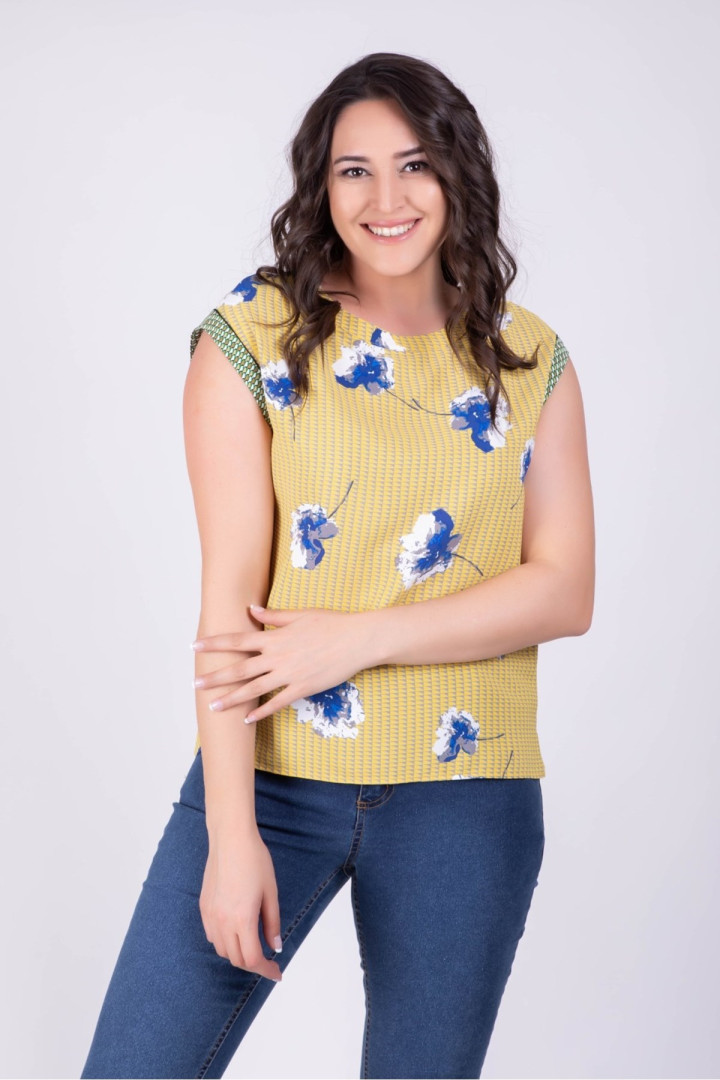 

Блуза женская My Line Moda 558 желтая 42 RU (товары доставляются из-за рубежа), Желтый, 558